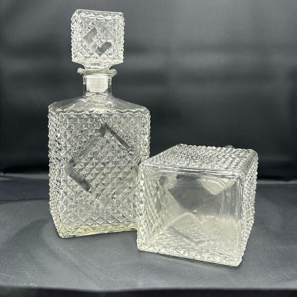 Vintage 1960 Art Deco Diamond Accented Glass Decanters Set of 2 Barware - Picture 5 of 10